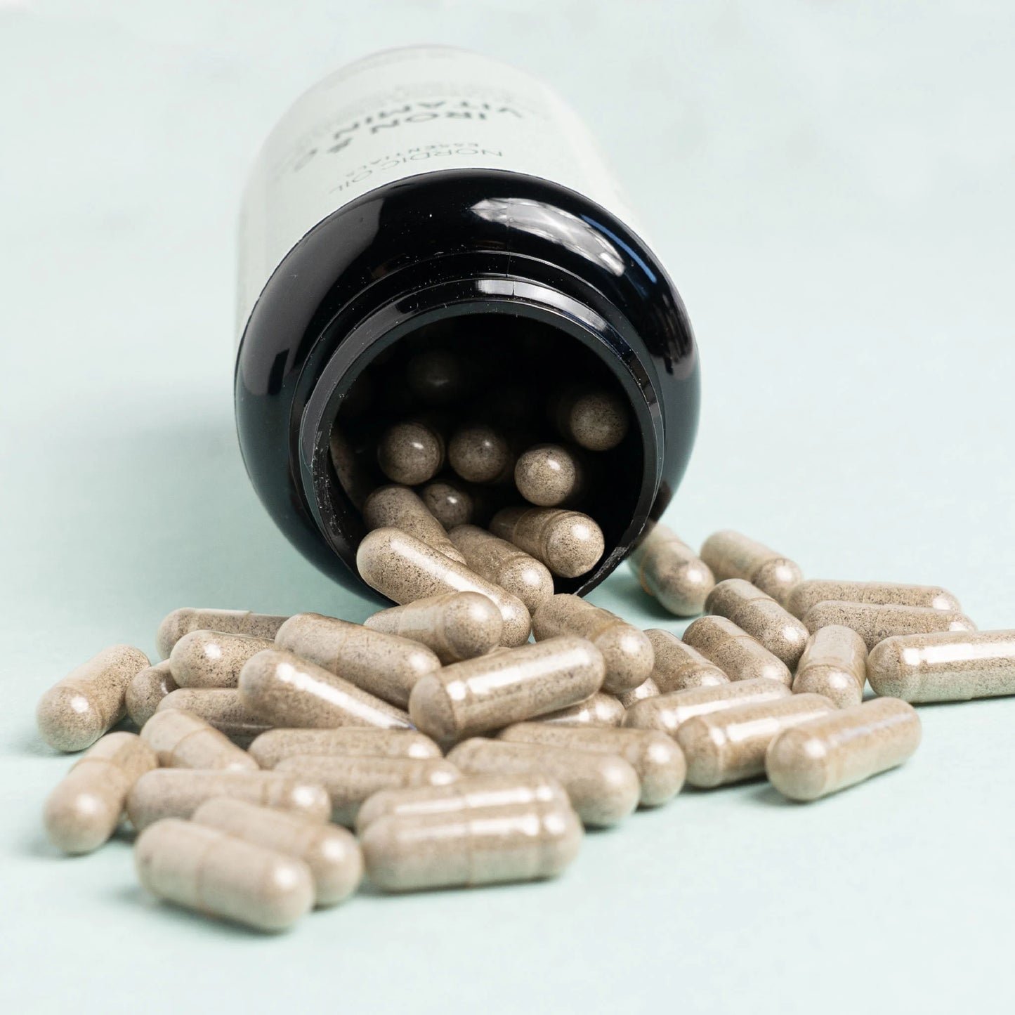 Kapsułki z żelazem i witaminą C